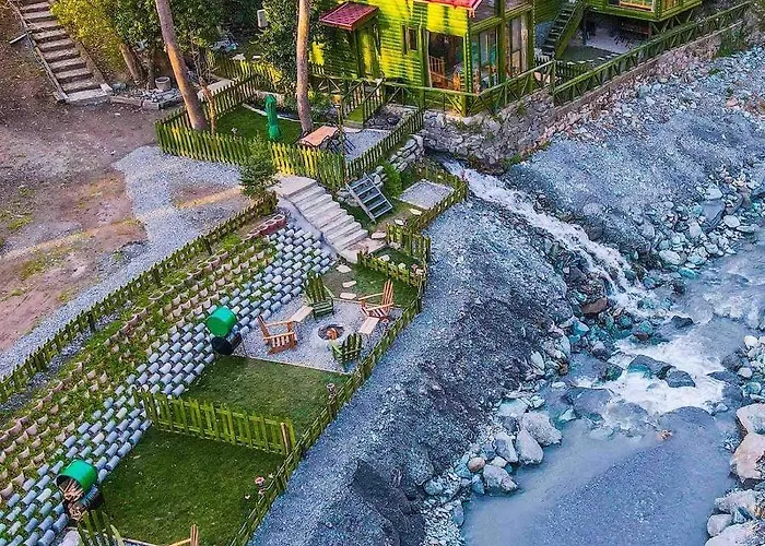 Doga Su Minimal Evler Chalet