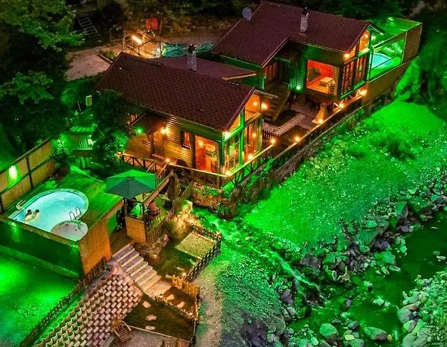 Doga Su Minimal Evler